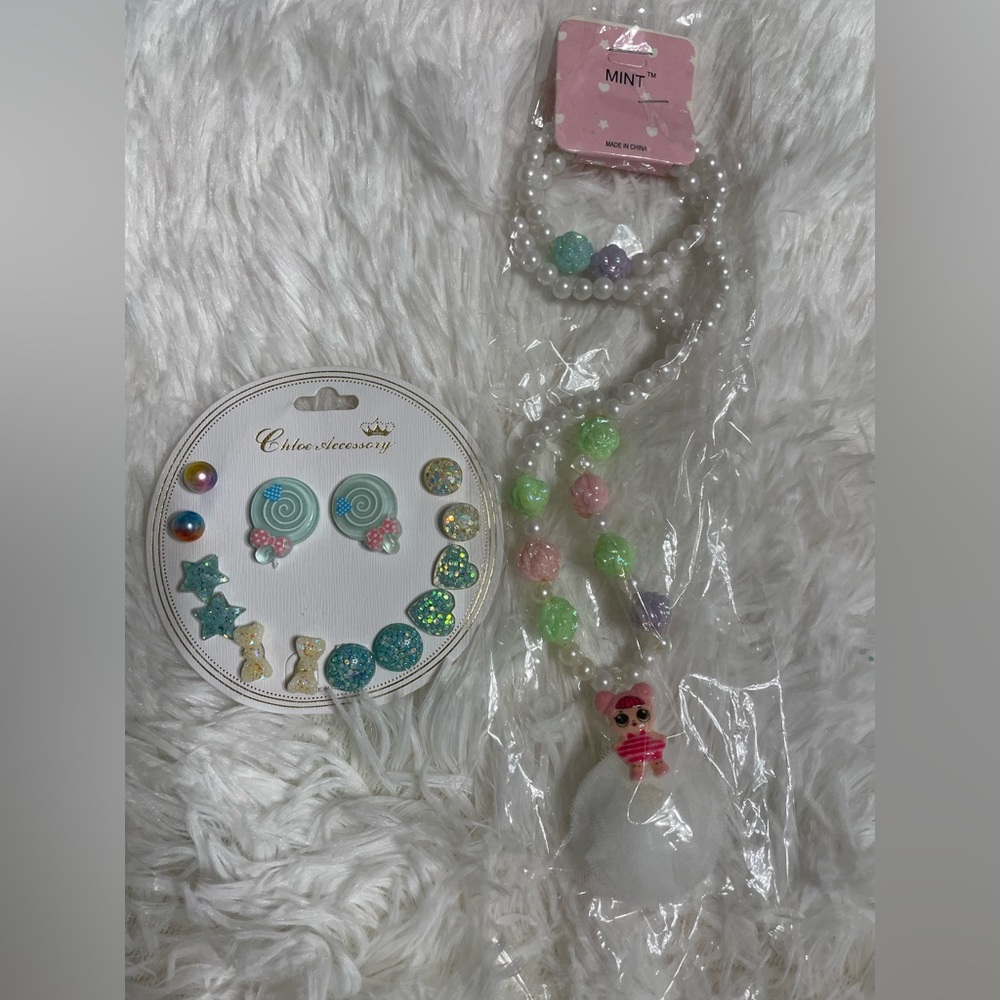 Girl Bundle - Picture 2 of 7